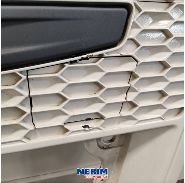 Volvo Volvo - 78608526 - Ondergrille FM4 - Piezas de recambio para Camión: foto 2 Volvo Volvo - 78608526 - Ondergrille FM4 - Piezas de recambio para Camión: foto 2