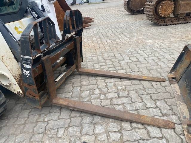 Minicargadora Bobcat 870 T MIETE / RENTAL (12005523): foto 9