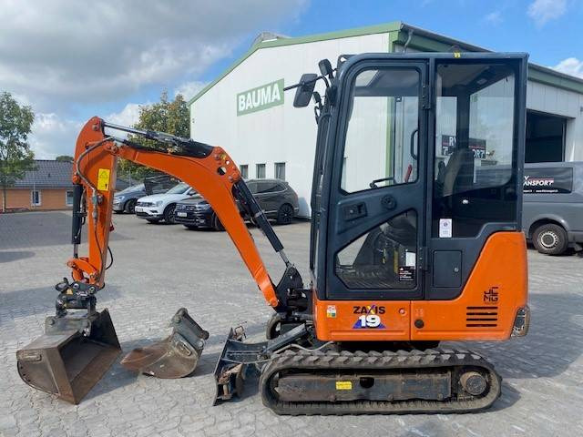 Hitachi ZX 19-6 CR MIETE / RENTAL (12005522) - Miniexcavadora: foto 1 Hitachi ZX 19-6 CR MIETE / RENTAL (12005522) - Miniexcavadora: foto 1