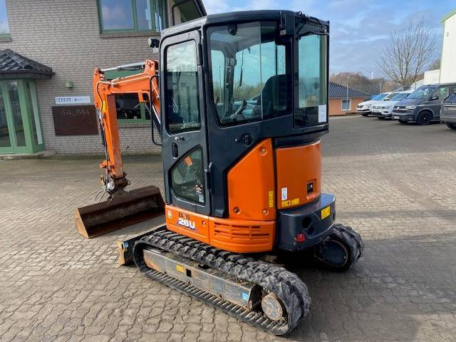 Hitachi ZX 26 U-6 MIETE / RENTAL (12002050) - Miniexcavadora: foto 3 Hitachi ZX 26 U-6 MIETE / RENTAL (12002050) - Miniexcavadora: foto 3