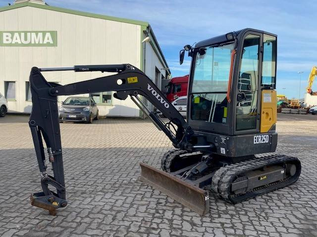 Volvo ECR 25 D MIETE / RENTAL (12001505) - Miniexcavadora: foto 1 Volvo ECR 25 D MIETE / RENTAL (12001505) - Miniexcavadora: foto 1