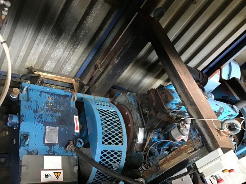 Ford 2714E POMP 550 BAR USED - Bomba de agua: foto 2 Ford 2714E POMP 550 BAR USED - Bomba de agua: foto 2