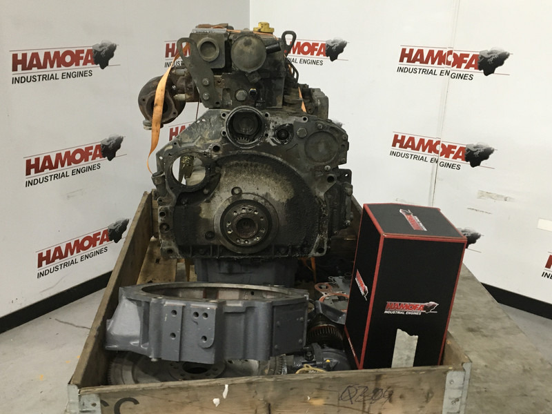 Deutz TCD2012L04 2V FOR PARTS - Maquinaria de construcción: foto 4 Deutz TCD2012L04 2V FOR PARTS - Maquinaria de construcción: foto 4