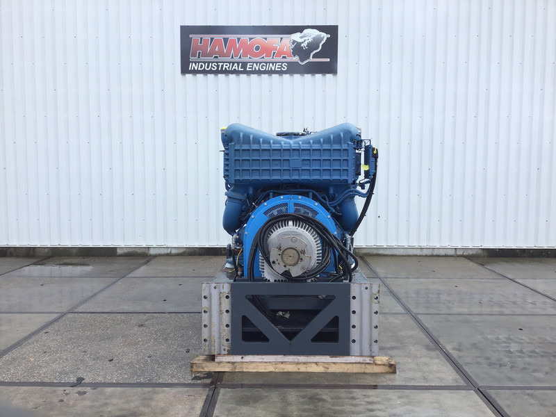 MTU 16V4000-G83 USED - Maquinaria de construcción: foto 4 MTU 16V4000-G83 USED - Maquinaria de construcción: foto 4