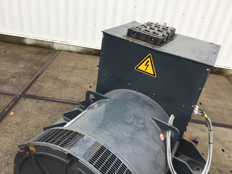 Stamford PI734E2 LOOSE GENERATOR 1900KVA NEW - Generador industriale: foto 2 Stamford PI734E2 LOOSE GENERATOR 1900KVA NEW - Generador industriale: foto 2