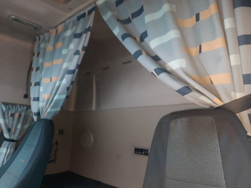 Leasing de Volvo FM 13  Volvo FM 13: foto 11