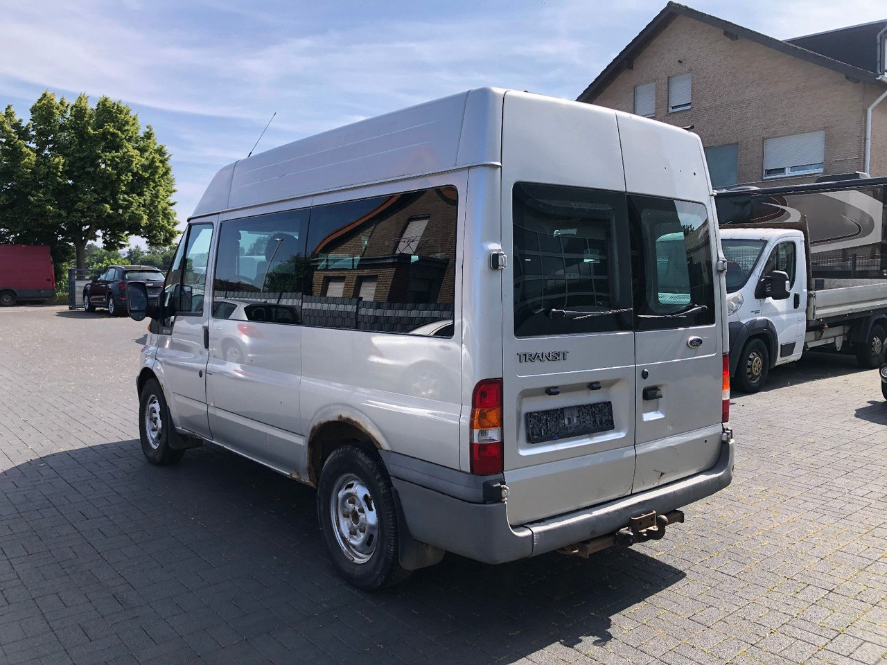 Ford Transit 2.4 TDi, Heckantrieb, 8-Sitzer, Klima - Furgoneta de pasajeros: foto 4 Ford Transit 2.4 TDi, Heckantrieb, 8-Sitzer, Klima - Furgoneta de pasajeros: foto 4