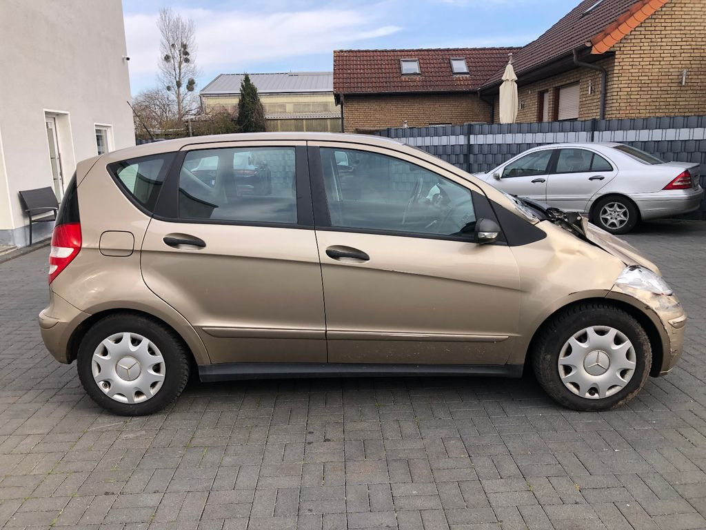 Mercedes-Benz A 150 A -Klasse A 150 - Coche: foto 5 Mercedes-Benz A 150 A -Klasse A 150 - Coche: foto 5