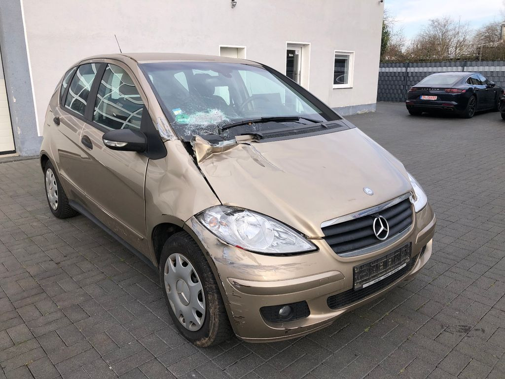 Mercedes-Benz A 150 A -Klasse A 150 - Coche: foto 1 Mercedes-Benz A 150 A -Klasse A 150 - Coche: foto 1