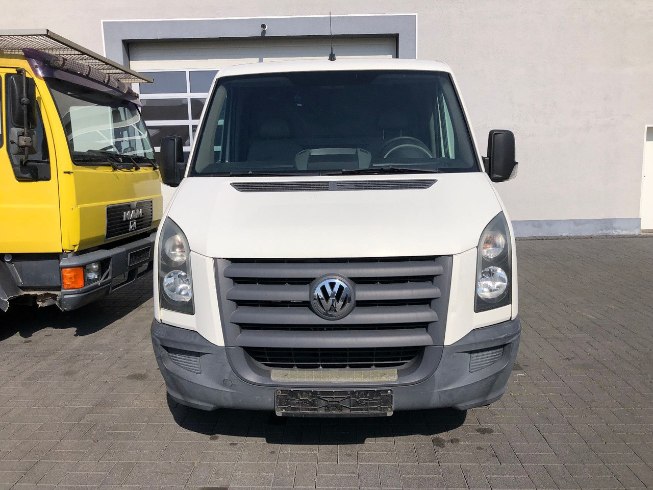 Volkswagen Crafter 2.5 TDI 30 mittel L2H1, Klima - Furgoneta pequeña: foto 5 Volkswagen Crafter 2.5 TDI 30 mittel L2H1, Klima - Furgoneta pequeña: foto 5