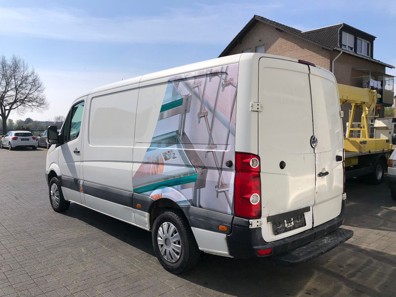 Volkswagen Crafter 2.5 TDI 30 mittel L2H1, Klima - Furgoneta pequeña: foto 2 Volkswagen Crafter 2.5 TDI 30 mittel L2H1, Klima - Furgoneta pequeña: foto 2