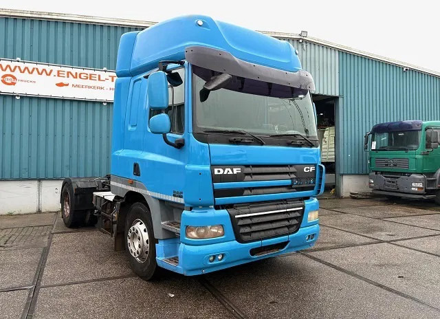 DAF CF 85.460 SPACECAB (ZF16 MANUAL GEARBOX / MX-BRAKE / AIRCONDITIONING / EURO 5) - Cabeza tractora: foto 2 DAF CF 85.460 SPACECAB (ZF16 MANUAL GEARBOX / MX-BRAKE / AIRCONDITIONING / EURO 5) - Cabeza tractora: foto 2