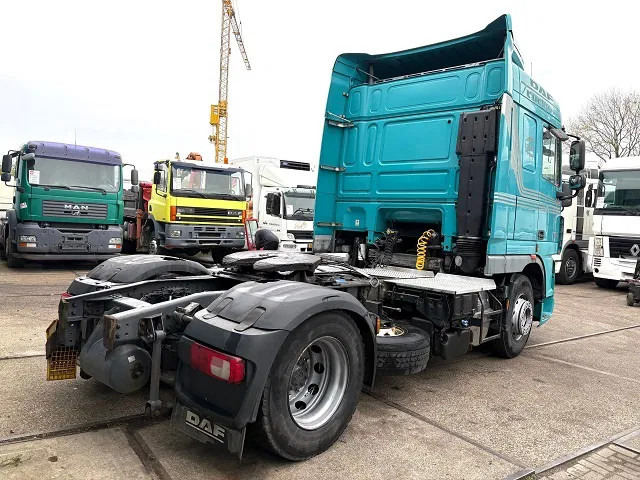 DAF XF 105.460 ATE SPACECAB (EURO 5 / ZF MANUAL GEARBOX / P.T.O. / AIRCONDITIONING / FRIDGE UNDER BED / ETC.) - Cabeza tractora: foto 3 DAF XF 105.460 ATE SPACECAB (EURO 5 / ZF MANUAL GEARBOX / P.T.O. / AIRCONDITIONING / FRIDGE UNDER BED / ETC.) - Cabeza tractora: foto 3