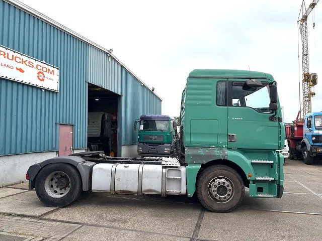 MAN TGA 18.460 FLT XL (6-CILINDER HEADS / ZF16 MANUAL GEARBOX / ZF-INTARDER / AIRCONDITIONING) - Cabeza tractora: foto 4 MAN TGA 18.460 FLT XL (6-CILINDER HEADS / ZF16 MANUAL GEARBOX / ZF-INTARDER / AIRCONDITIONING) - Cabeza tractora: foto 4