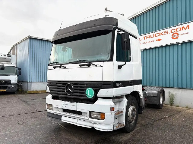 Mercedes-Benz Actros 1843 LS (MP1) (EPS WITH CLUTCH (3 PEDALS) / AIRCONDITIONING / SUNVISOR / ETC.) - Cabeza tractora: foto 1 Mercedes-Benz Actros 1843 LS (MP1) (EPS WITH CLUTCH (3 PEDALS) / AIRCONDITIONING / SUNVISOR / ETC.) - Cabeza tractora: foto 1
