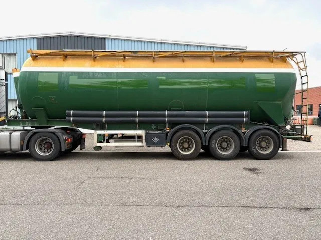 Feldbinder KIP48 3 3-AXLE 48M3 KIPPING SILO TRAILER (SAF AXLES / DRUM BRAKES / 4 COMPARTMENTS) - Semirremolque cisterna: foto 5 Feldbinder KIP48 3 3-AXLE 48M3 KIPPING SILO TRAILER (SAF AXLES / DRUM BRAKES / 4 COMPARTMENTS) - Semirremolque cisterna: foto 5