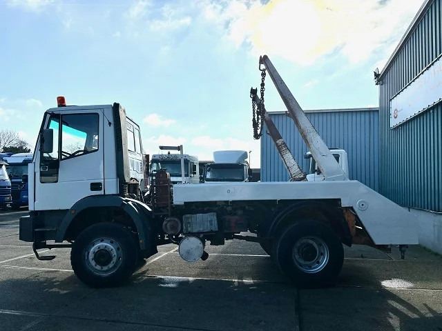 Iveco Eurocargo 135E23WR 4x4 FULL STEEL PORTAL CONTAINER (EURO 2 / ZF MANUAL GEARBOX / REDUCTION AXLES / FULL STEEL SUSPENSION) - Camión portacontenedor de cadenas: foto 5 Iveco Eurocargo 135E23WR 4x4 FULL STEEL PORTAL CONTAINER (EURO 2 / ZF MANUAL GEARBOX / REDUCTION AXLES / FULL STEEL SUSPENSION) - Camión portacontenedor de cadenas: foto 5