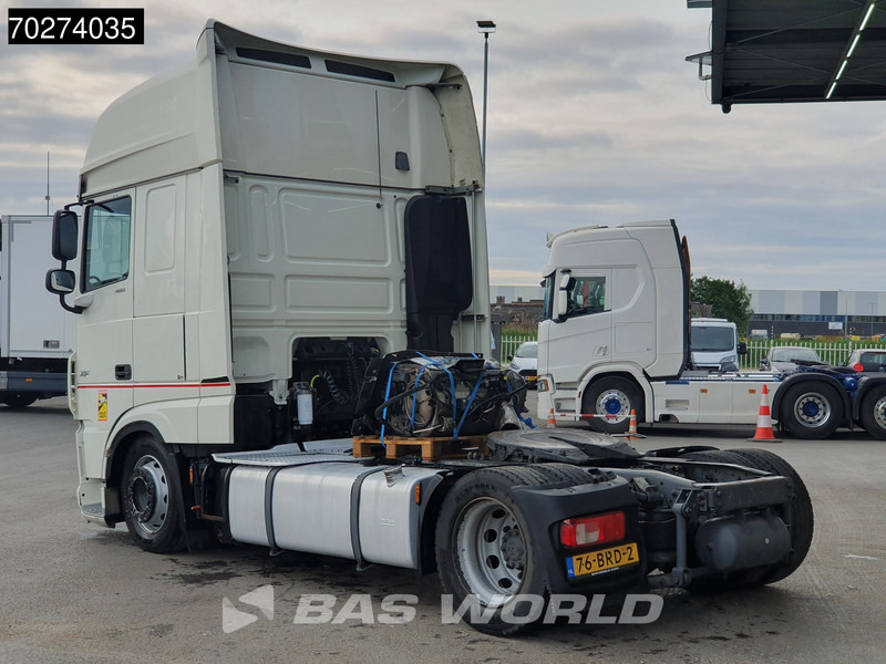DAF XF 480 XF 4X2 DAMAGED! NL-Truck Mega Retarder 2X Tanks ACC Standklima Euro 6 - Cabeza tractora: foto 2 DAF XF 480 XF 4X2 DAMAGED! NL-Truck Mega Retarder 2X Tanks ACC Standklima Euro 6 - Cabeza tractora: foto 2
