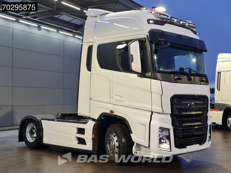 Ford F-Max 500 4X2 Retarder 2x Tanks Standklima Euro 6 - Cabeza tractora: foto 3 Ford F-Max 500 4X2 Retarder 2x Tanks Standklima Euro 6 - Cabeza tractora: foto 3