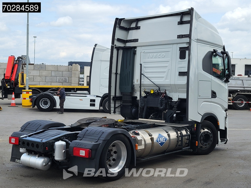 Iveco S-Way 460 4X2 LNG Mega Retarder 2x Tanks Navi - Cabeza tractora: foto 5 Iveco S-Way 460 4X2 LNG Mega Retarder 2x Tanks Navi - Cabeza tractora: foto 5