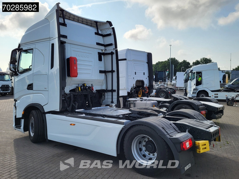 Iveco S-Way 490 4X2 Retarder Standklima 2xTanks Navi ACC LED Euro 6 - Cabeza tractora: foto 2 Iveco S-Way 490 4X2 Retarder Standklima 2xTanks Navi ACC LED Euro 6 - Cabeza tractora: foto 2