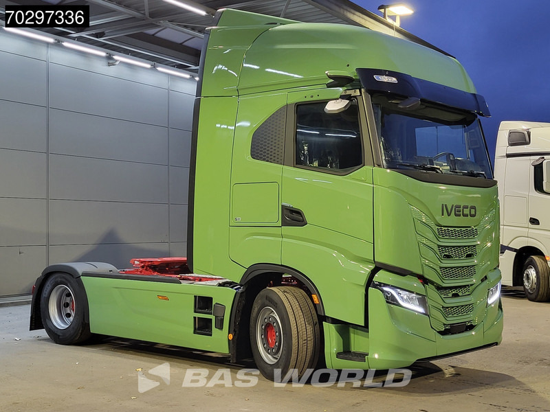 Iveco S-Way 580 4X2 NEW! Standklima Navi LED ACC Euro 6 - Cabeza tractora: foto 3 Iveco S-Way 580 4X2 NEW! Standklima Navi LED ACC Euro 6 - Cabeza tractora: foto 3