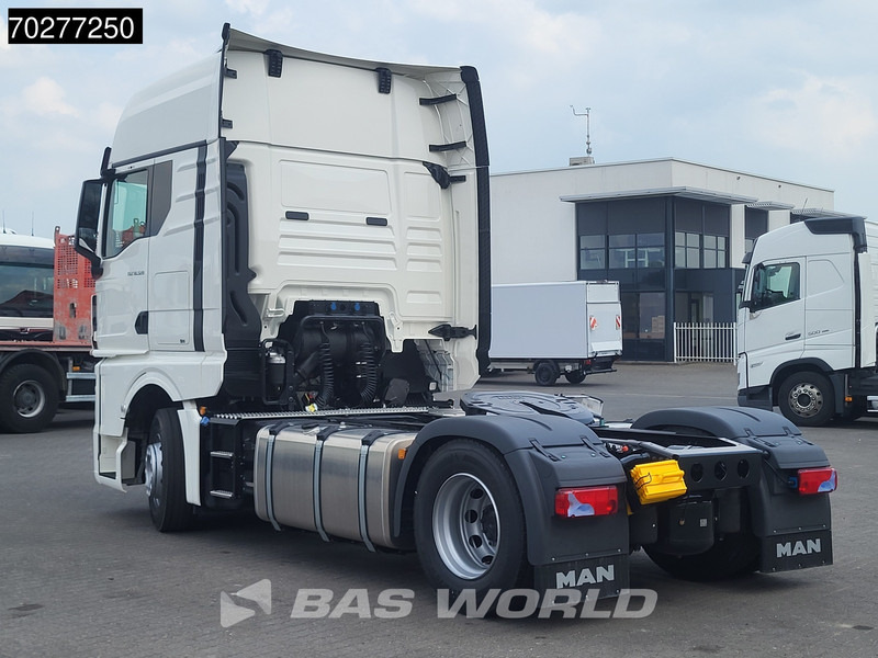 MAN TGX 18.520 4X2 NEW! GX Retarder 2x Tanks Standklima ACC - Cabeza tractora: foto 2 MAN TGX 18.520 4X2 NEW! GX Retarder 2x Tanks Standklima ACC - Cabeza tractora: foto 2