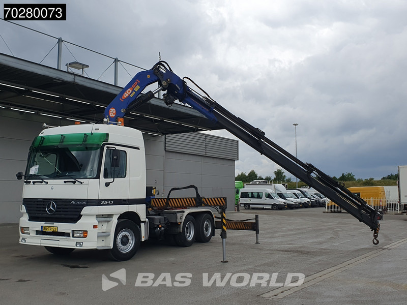 Cabeza tractora Mercedes-Benz Actros 2543 Actros 6X2 NL-Truck Liftachse 3-Pedals Kran 9x Extensions PM 40 SP 2010 + Winch Euro 3: foto 7 Cabeza tractora Mercedes-Benz Actros 2543 Actros 6X2 NL-Truck Liftachse 3-Pedals Kran 9x Extensions PM 40 SP 2010 + Winch Euro 3: foto 7