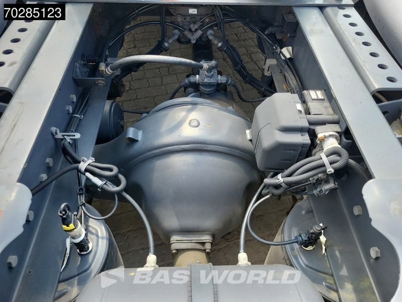Scania R450 R 4X2 NL-Truck 2x Tanks Standklima Navi Xenon - Cabeza tractora: foto 5 Scania R450 R 4X2 NL-Truck 2x Tanks Standklima Navi Xenon - Cabeza tractora: foto 5