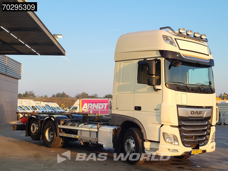 DAF XF 450 XF 6X2 NL-Truck Retarder 2xTanks Lift-axle Standairco ACC Euro 6 - Camión portacontenedore/ Intercambiable: foto 3 DAF XF 450 XF 6X2 NL-Truck Retarder 2xTanks Lift-axle Standairco ACC Euro 6 - Camión portacontenedore/ Intercambiable: foto 3
