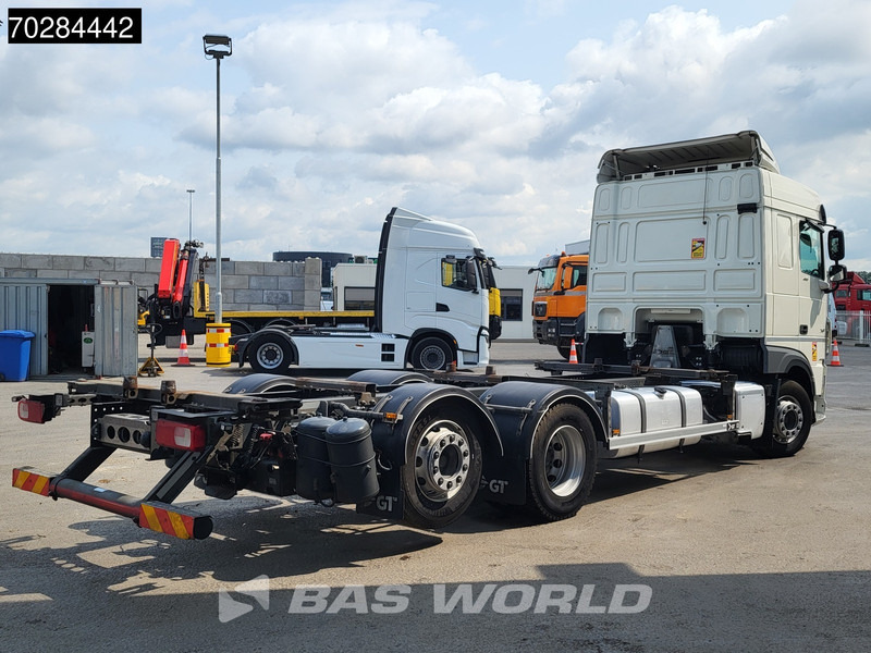 DAF XF 480 6X2 SC 2x Tanks Liftachse ACC Euro 6 - Camión portacontenedore/ Intercambiable: foto 5 DAF XF 480 6X2 SC 2x Tanks Liftachse ACC Euro 6 - Camión portacontenedore/ Intercambiable: foto 5