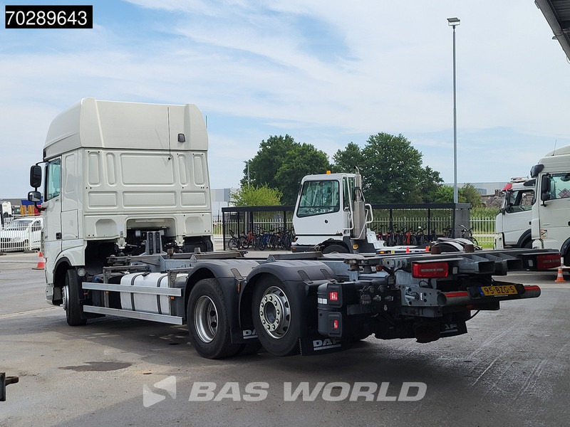 DAF XF 480 XF 6X2 NL-Truck BDF Retarder Liftaxle 2xTanks Automatic ACC Euro 6 - Camión portacontenedore/ Intercambiable: foto 2 DAF XF 480 XF 6X2 NL-Truck BDF Retarder Liftaxle 2xTanks Automatic ACC Euro 6 - Camión portacontenedore/ Intercambiable: foto 2