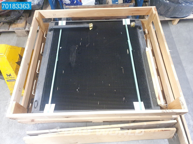 Doosan K1003693A TRANSMISSION COOLER, OIL K1003693A - Implemento: foto 2 Doosan K1003693A TRANSMISSION COOLER, OIL K1003693A - Implemento: foto 2