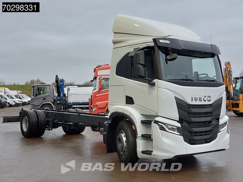 Iveco S-Way 340 4X2 NEW! Chassis ACC Led Euro 6 - Camión chasis: foto 3 Iveco S-Way 340 4X2 NEW! Chassis ACC Led Euro 6 - Camión chasis: foto 3