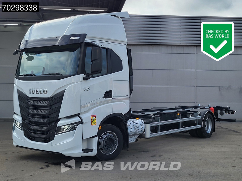 Iveco S-Way 460 4X2 NEW !! BDF Automatic Full air ACC Led Euro 6 - Camión portacontenedore/ Intercambiable: foto 1 Iveco S-Way 460 4X2 NEW !! BDF Automatic Full air ACC Led Euro 6 - Camión portacontenedore/ Intercambiable: foto 1