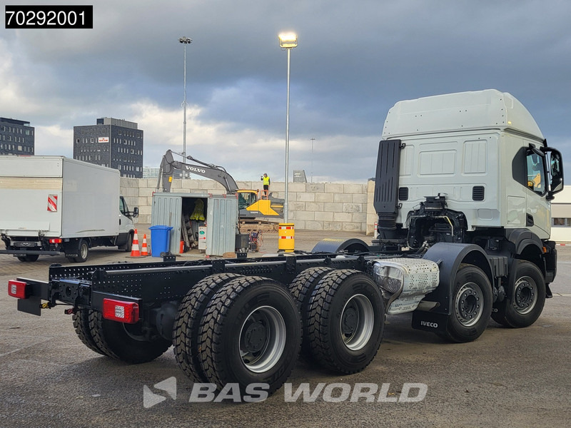 Iveco T-WAY 510 8X4 NEW! Retarder Big-Axle Steelsuspension LED Euro 6 - Camión chasis: foto 5 Iveco T-WAY 510 8X4 NEW! Retarder Big-Axle Steelsuspension LED Euro 6 - Camión chasis: foto 5