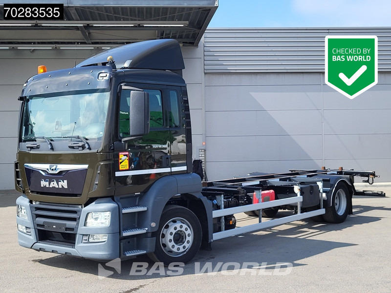 MAN TGS 18.360 834 4X2 19tonner BDF Automatic Navi Euro 6 - Camión portacontenedore/ Intercambiable: foto 1 MAN TGS 18.360 834 4X2 19tonner BDF Automatic Navi Euro 6 - Camión portacontenedore/ Intercambiable: foto 1