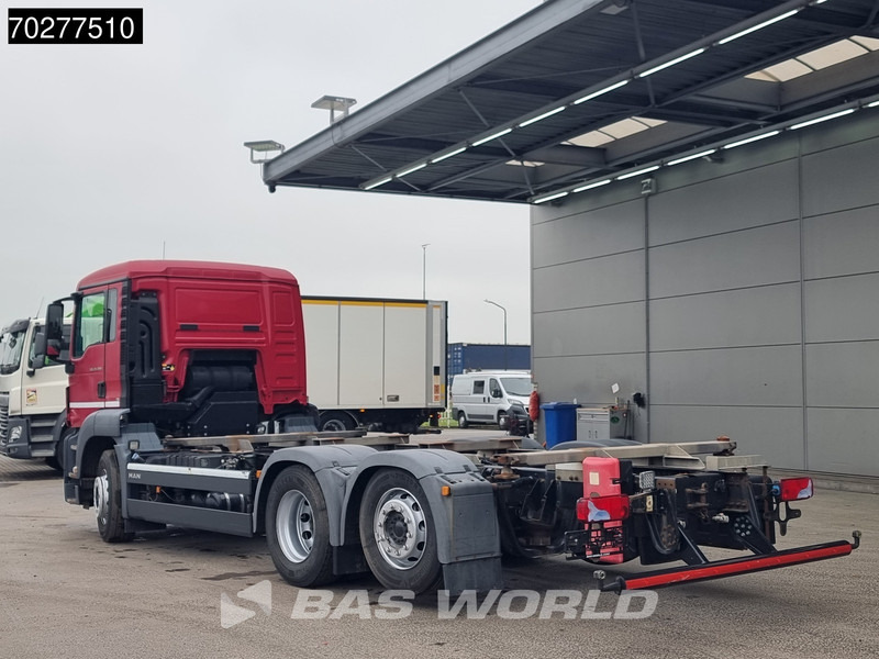 MAN TGS 26.320 6X2 BDF ADR Lift+lenkasche Automatic Euro 6 - Camión portacontenedore/ Intercambiable: foto 2 MAN TGS 26.320 6X2 BDF ADR Lift+lenkasche Automatic Euro 6 - Camión portacontenedore/ Intercambiable: foto 2