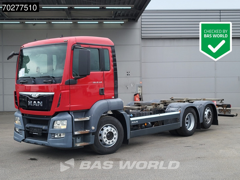 Camión portacontenedore/ Intercambiable MAN TGS 26.320 6X2 BDF ADR Lift+lenkasche Automatic Euro 6: foto 1