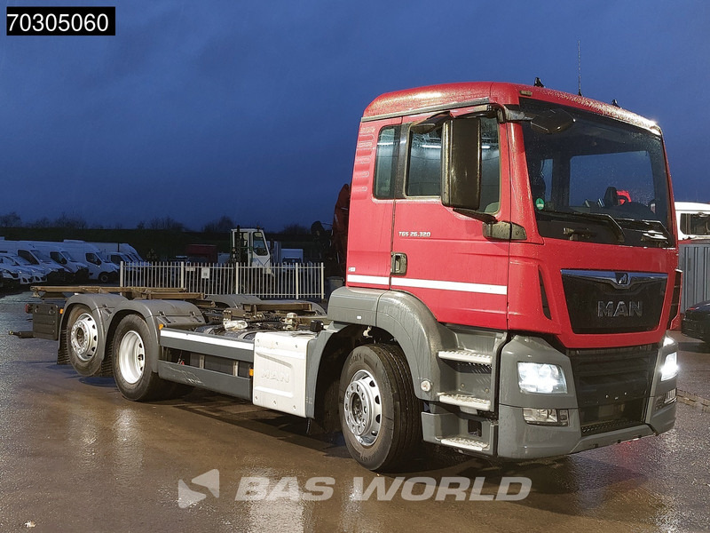 MAN TGS 26.320 TGS 6X2 ADR BDF Lift+Steering Axle Automatic Euro 6 - Camión portacontenedore/ Intercambiable: foto 3 MAN TGS 26.320 TGS 6X2 ADR BDF Lift+Steering Axle Automatic Euro 6 - Camión portacontenedore/ Intercambiable: foto 3
