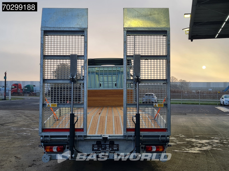 Mercedes-Benz Actros 1827 4X2 NEW! 18tons Machine transporter Oprijwagen Hydraulic ramps Air suspension - Camión portavehículos: foto 3 Mercedes-Benz Actros 1827 4X2 NEW! 18tons Machine transporter Oprijwagen Hydraulic ramps Air suspension - Camión portavehículos: foto 3