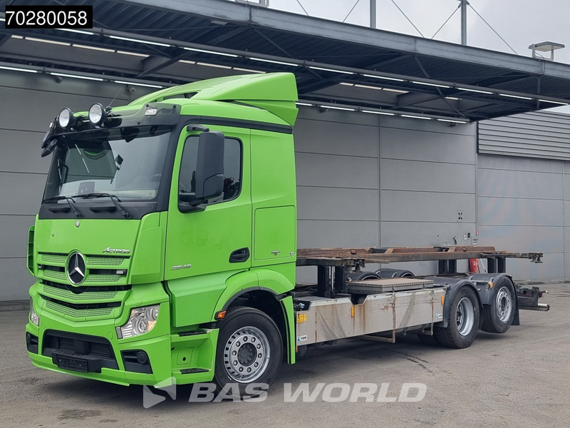 Mercedes-Benz Actros 2545 6X2 Hydraulic Liftable BDF system Lift+steering axle ADR Euro 6 - Camión portacontenedore/ Intercambiable: foto 5 Mercedes-Benz Actros 2545 6X2 Hydraulic Liftable BDF system Lift+steering axle ADR Euro 6 - Camión portacontenedore/ Intercambiable: foto 5