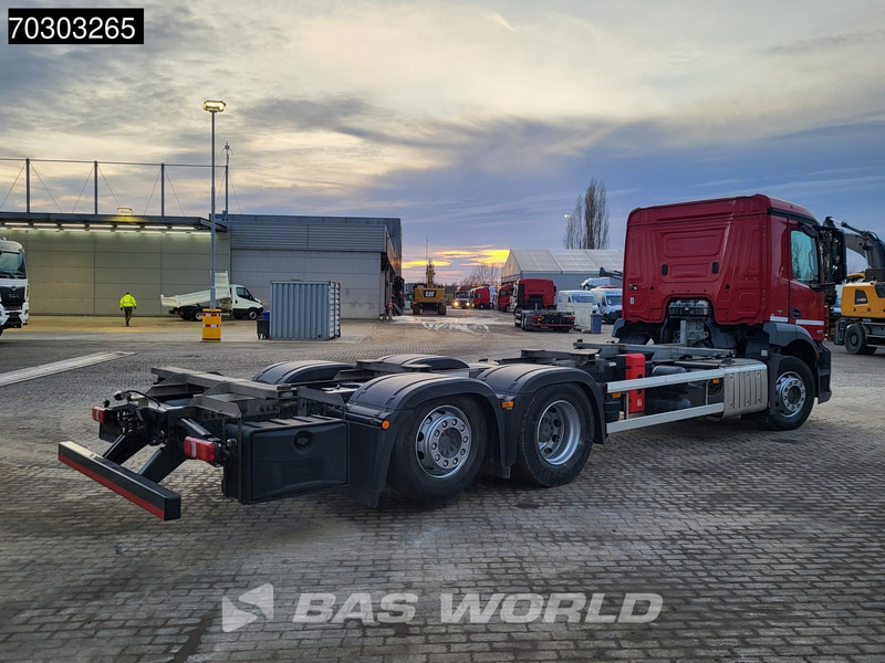 Mercedes-Benz Antos 2533 Antos 6X2 BDF ADR Full Air Suspension Lift+Steering Axle Automatic Euro 6 - Camión portacontenedore/ Intercambiable: foto 5 Mercedes-Benz Antos 2533 Antos 6X2 BDF ADR Full Air Suspension Lift+Steering Axle Automatic Euro 6 - Camión portacontenedore/ Intercambiable: foto 5
