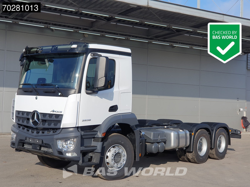 Mercedes-Benz Arocs 2636 6X4 NEW chassis Flywheel PTO Big-Axle Automatic Steelsuspension Euro 6 - Camión chasis: foto 1 Mercedes-Benz Arocs 2636 6X4 NEW chassis Flywheel PTO Big-Axle Automatic Steelsuspension Euro 6 - Camión chasis: foto 1