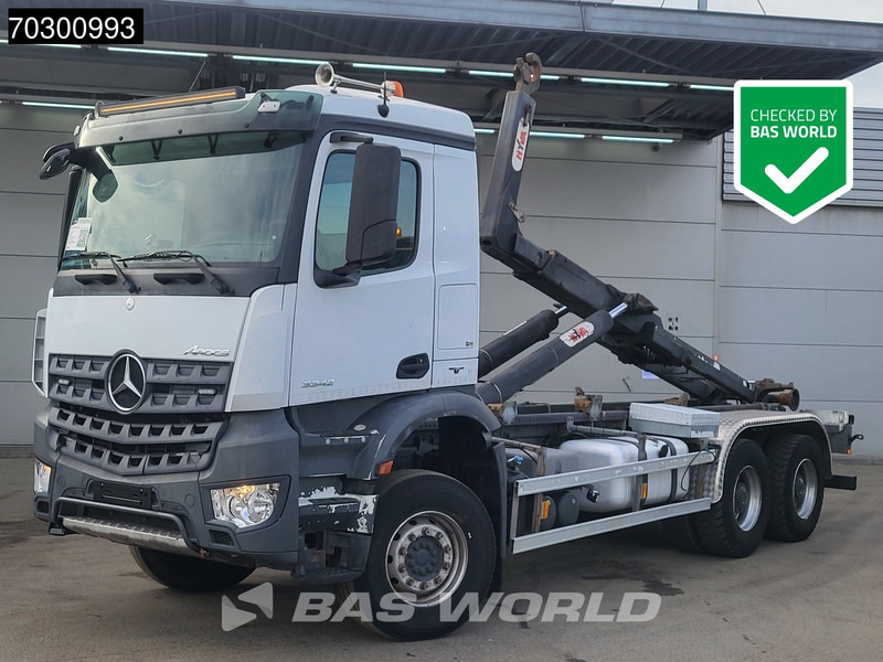Mercedes-Benz Arocs 3342 6X4 HYVA 26-62-S Hooklift Big-Axle Automatic Euro 6 - Camión multibasculante: foto 1 Mercedes-Benz Arocs 3342 6X4 HYVA 26-62-S Hooklift Big-Axle Automatic Euro 6 - Camión multibasculante: foto 1