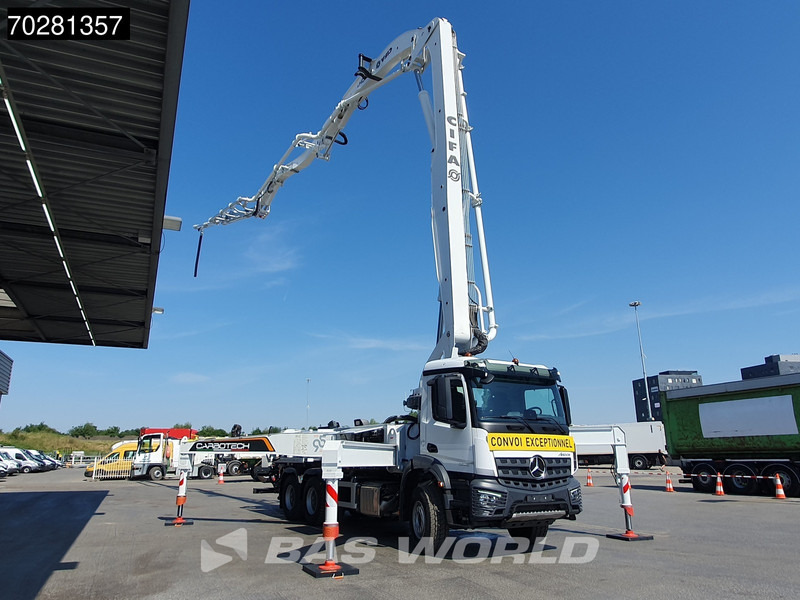Mercedes-Benz Arocs 3343 6X4 CIFA K40H Carbotech Pump 5 arm Big-Axle Navi Euro 6 - Bomba de hormigón: foto 3 Mercedes-Benz Arocs 3343 6X4 CIFA K40H Carbotech Pump 5 arm Big-Axle Navi Euro 6 - Bomba de hormigón: foto 3