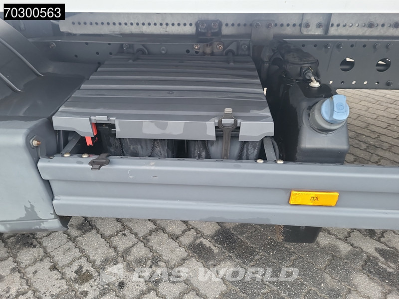 Mercedes-Benz Atego 818 4X2 8tonner Automatic 1500kg Ladebordwand Euro 6 - Camión caja cerrada: foto 2 Mercedes-Benz Atego 818 4X2 8tonner Automatic 1500kg Ladebordwand Euro 6 - Camión caja cerrada: foto 2