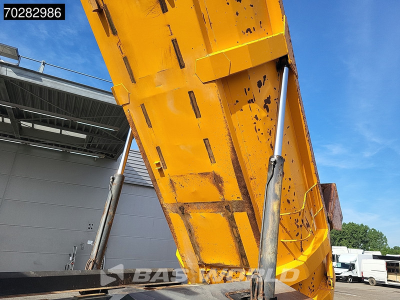 Renault Kerax 420 6X4 Retarder Kipper Hydrauliek Big axle Euro 3 - Camión volquete: foto 3 Renault Kerax 420 6X4 Retarder Kipper Hydrauliek Big axle Euro 3 - Camión volquete: foto 3