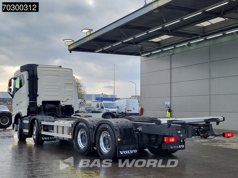 Volvo FH16 750 FH16 8X4 NEW 8x4 chassis! Air suspension Big-Axle Automatic VEB+ Euro 6 - Camión chasis: foto 2 Volvo FH16 750 FH16 8X4 NEW 8x4 chassis! Air suspension Big-Axle Automatic VEB+ Euro 6 - Camión chasis: foto 2