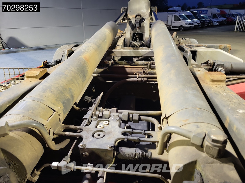 Volvo FM 370 6X2 21t Hooklift Lift Axle Automatic Euro 5 - Camión multibasculante: foto 5 Volvo FM 370 6X2 21t Hooklift Lift Axle Automatic Euro 5 - Camión multibasculante: foto 5